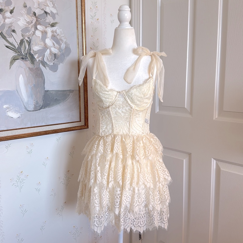 Widow DK Lace Mini Dress Beige